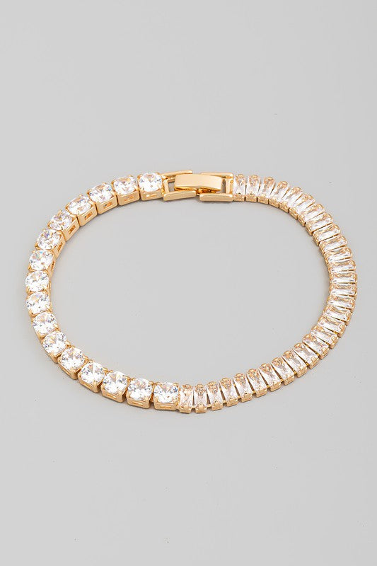 Monika Golden Rhinestone Square And Bar Chain Bracelet