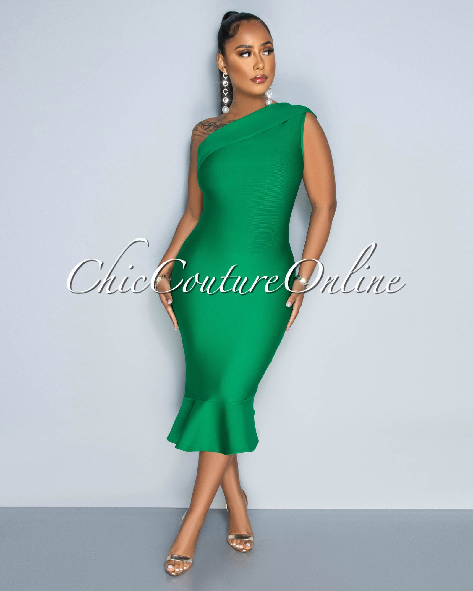 *Patria Green Single Shoulder Ruffle Hem Bandage Dress