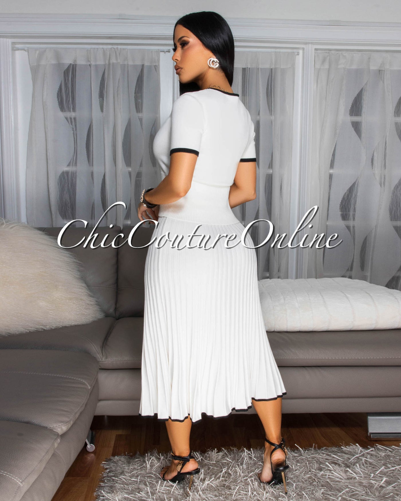 Svana Off-White Black Trim Knit Set