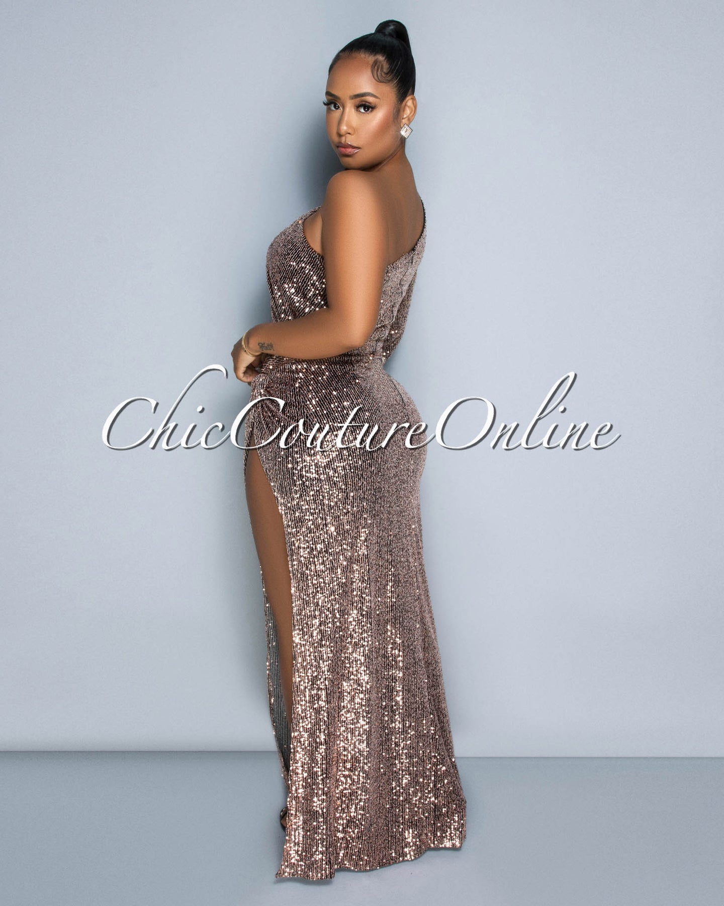 *Ariza Black Rose Gold Sequins Single Shoulder Maxi Dress – Chic