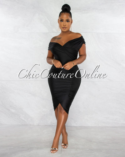 Gabbar Black Off-The Shoulders Ruched Midi Dress