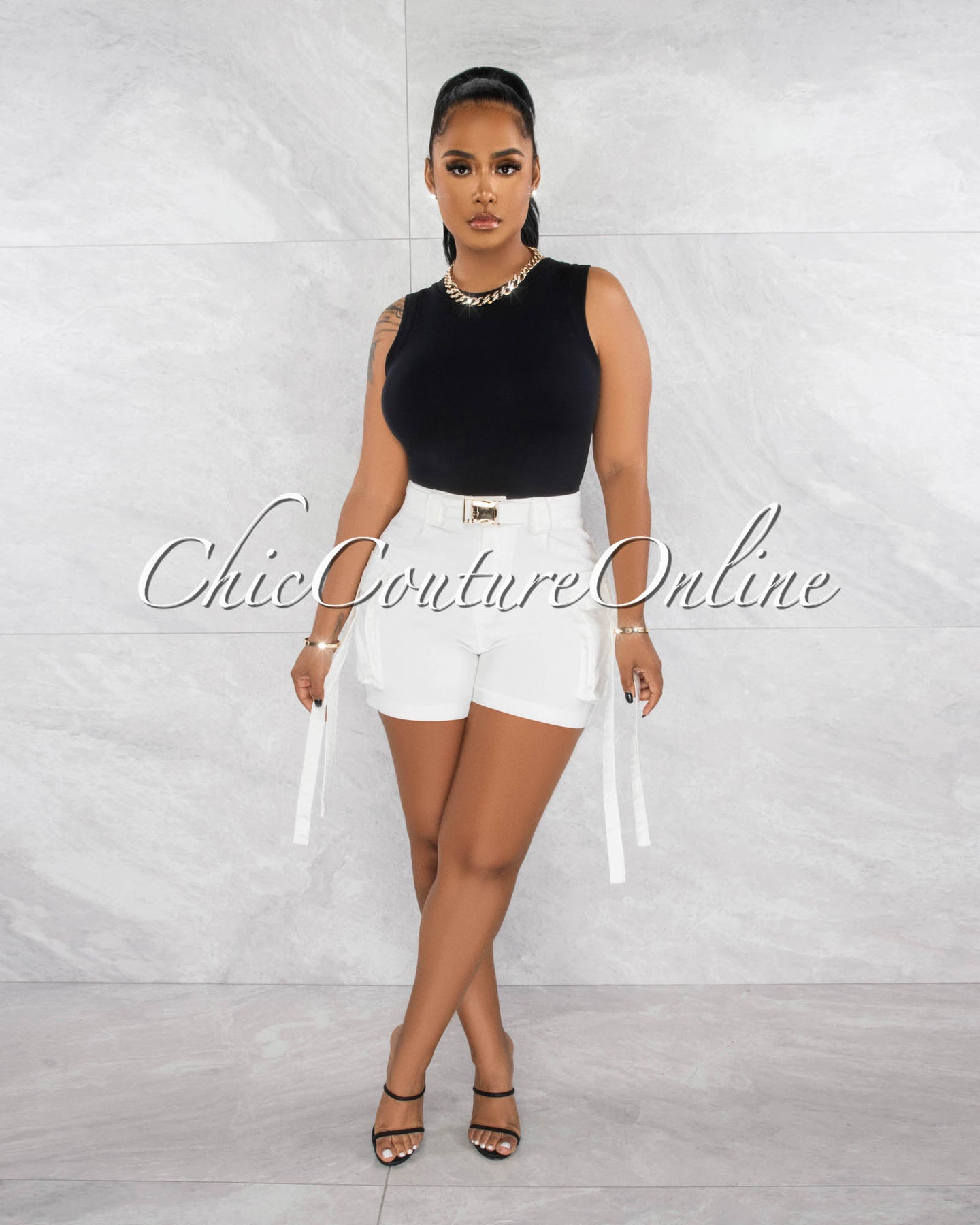 *Dawna Off-White Gold Buckle Cargo Pockets Shorts