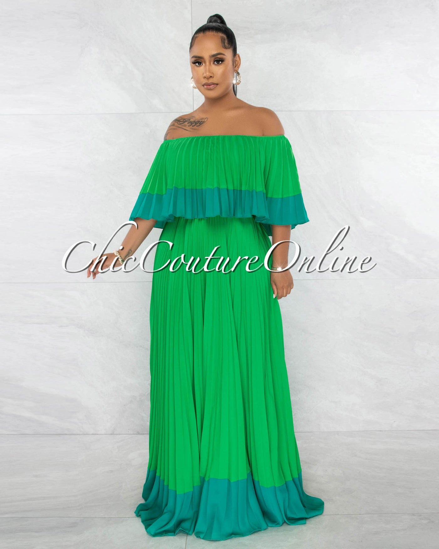 Xandy Green Off-The Shoulders Ruffle Maxi Dress