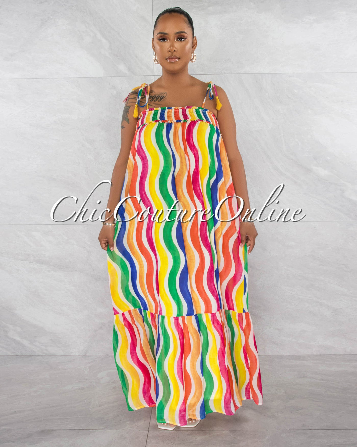 *Rahbert Multi-Color Print Back Key-Hole Ruffle Maxi Dress