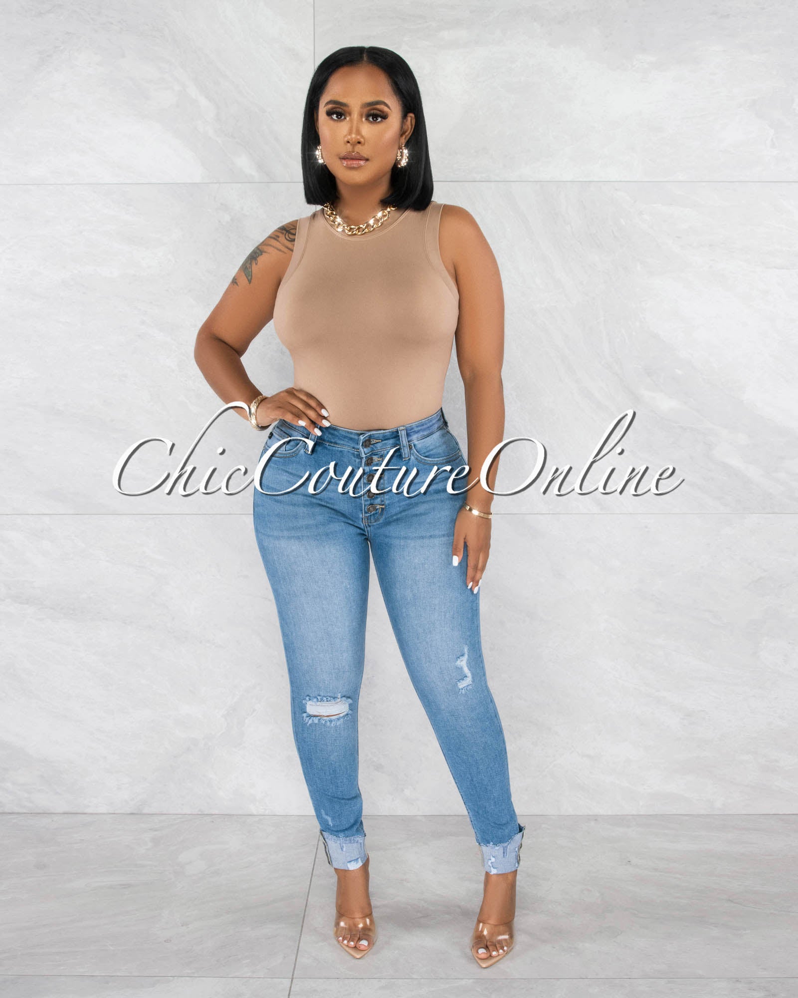 *Monisa Light Denim Distressed Buttoned Skiny Jeans