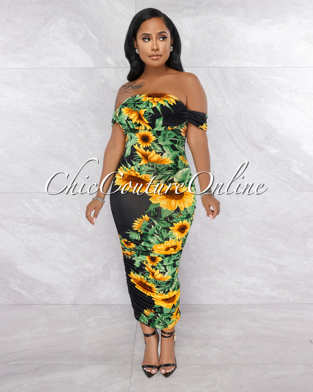 Norvel Black Sunflower Print Ruched Midi Dress