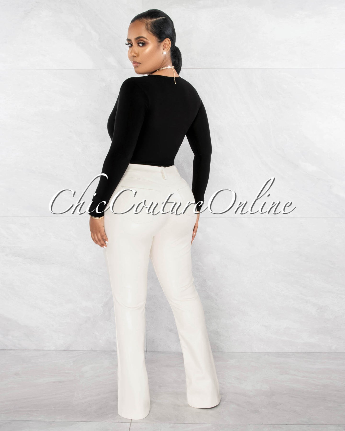 *Steeve Cream Vegan Leather Ankle Slit Pants
