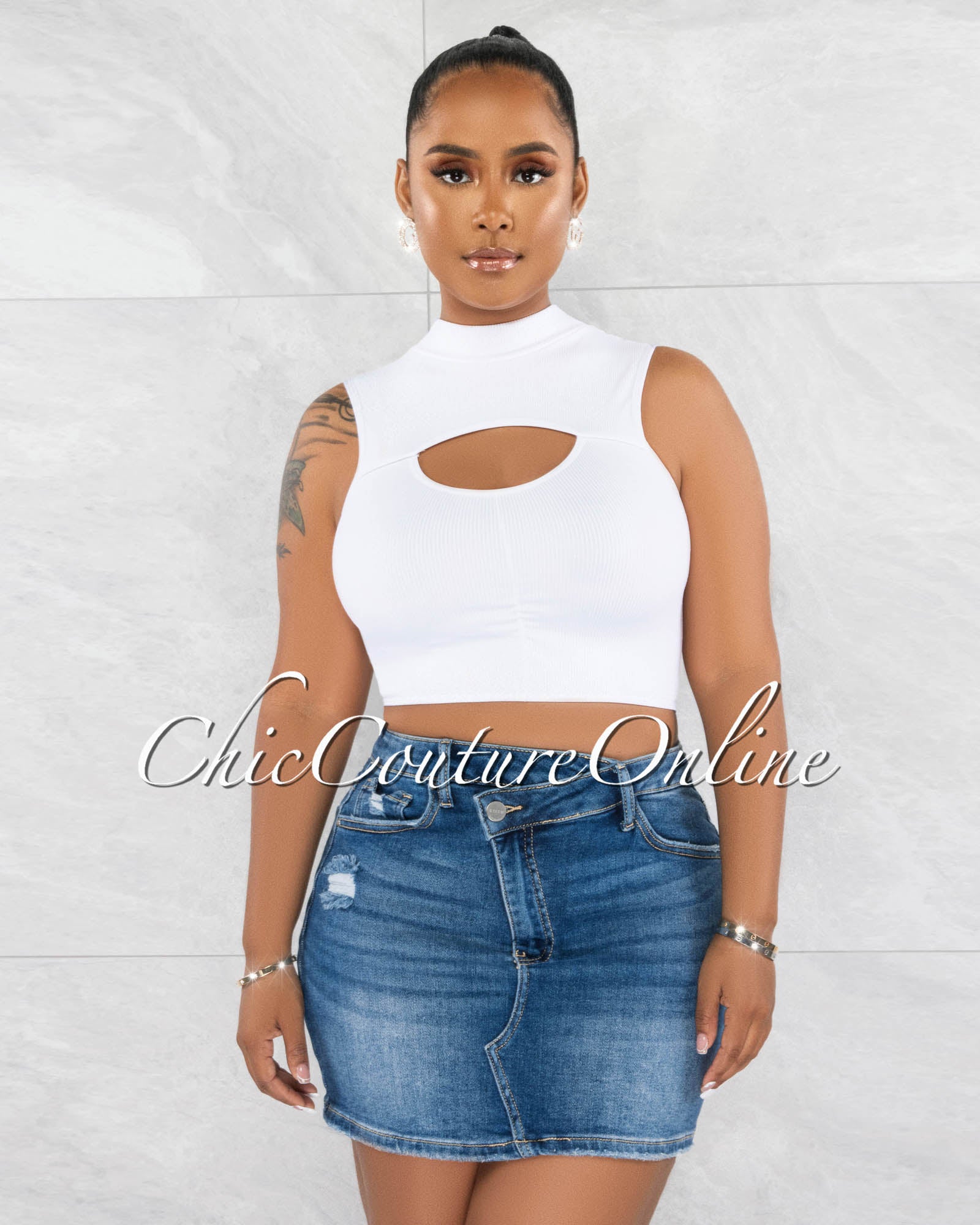 *Sherrie Medium Denim Distressed Mini Skirt