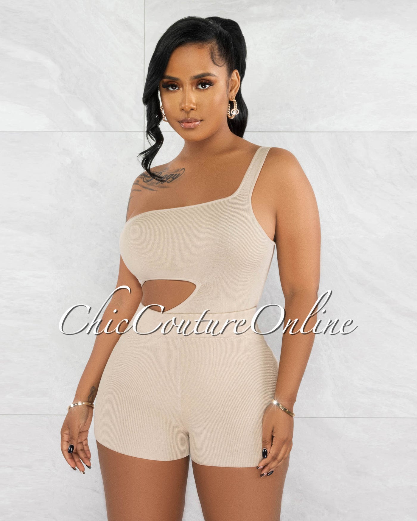*Joel Nude Waist Cut-Out Bodysuit & Shorts Knit Set